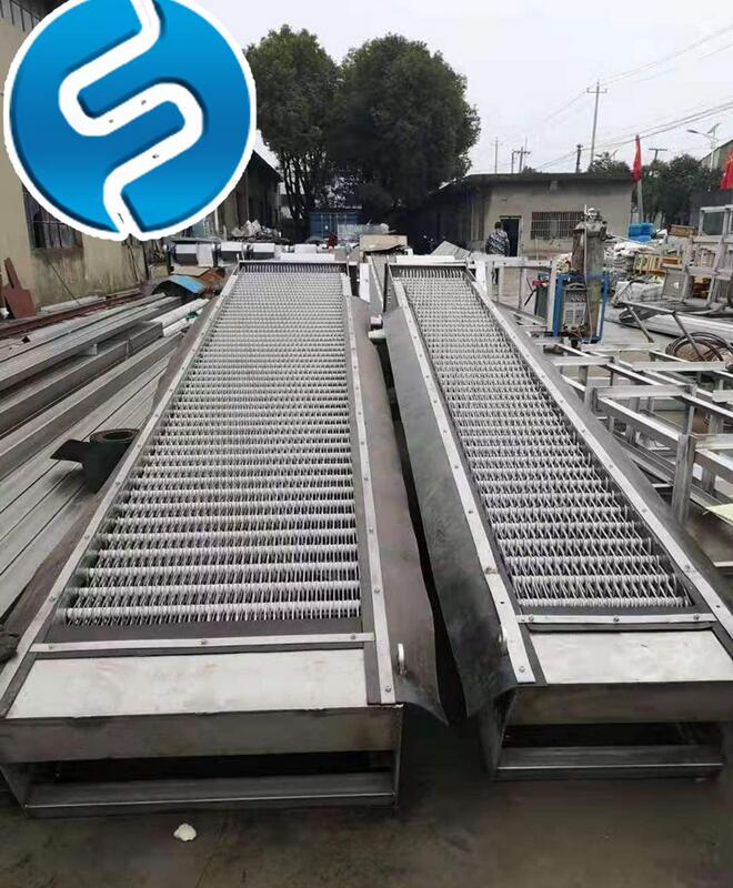 鋼絲繩牽引格柵除污機(jī)